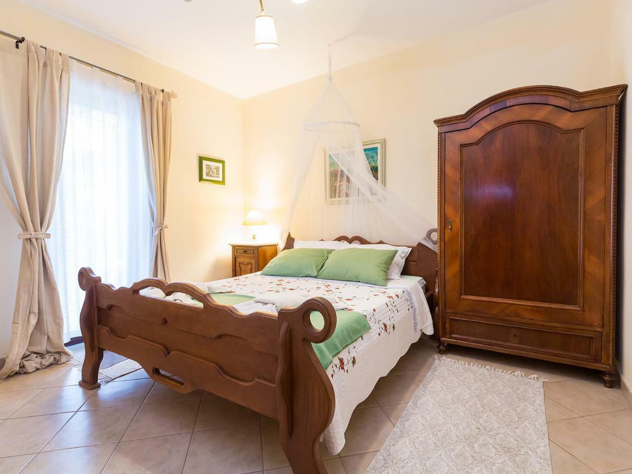 Apartments Vesna Funtana Exterior foto