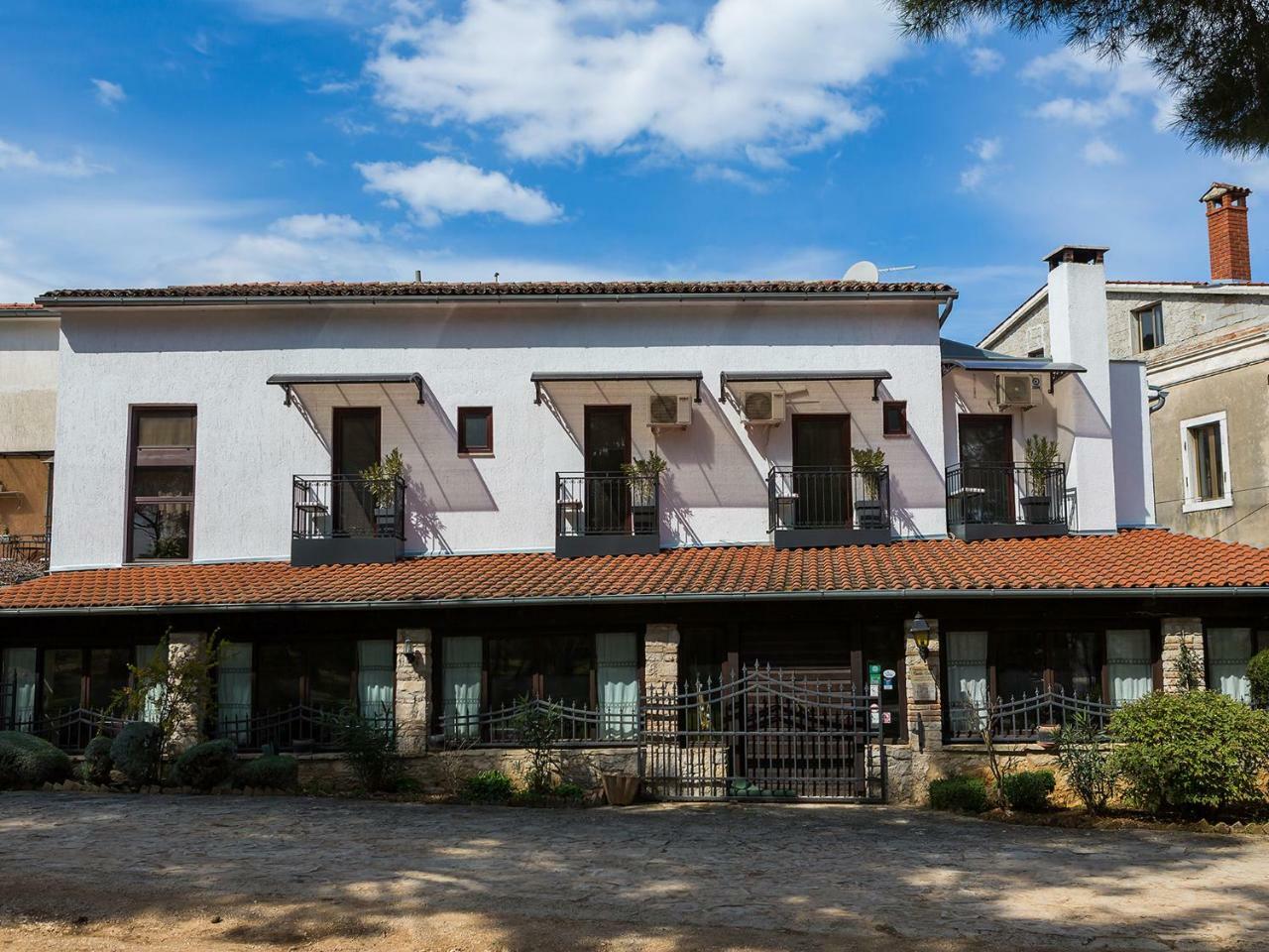 Apartments Vesna Funtana Exterior foto